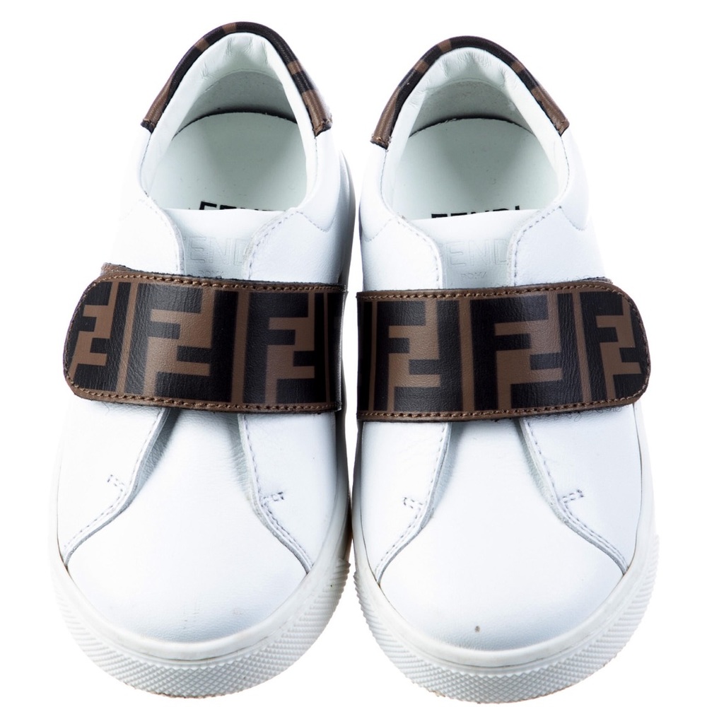 Fendi Sneakers size 22/6